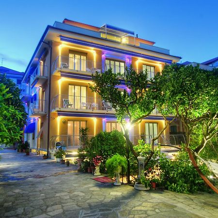Hotel Villa Delibera Varazze Exteriér fotografie
