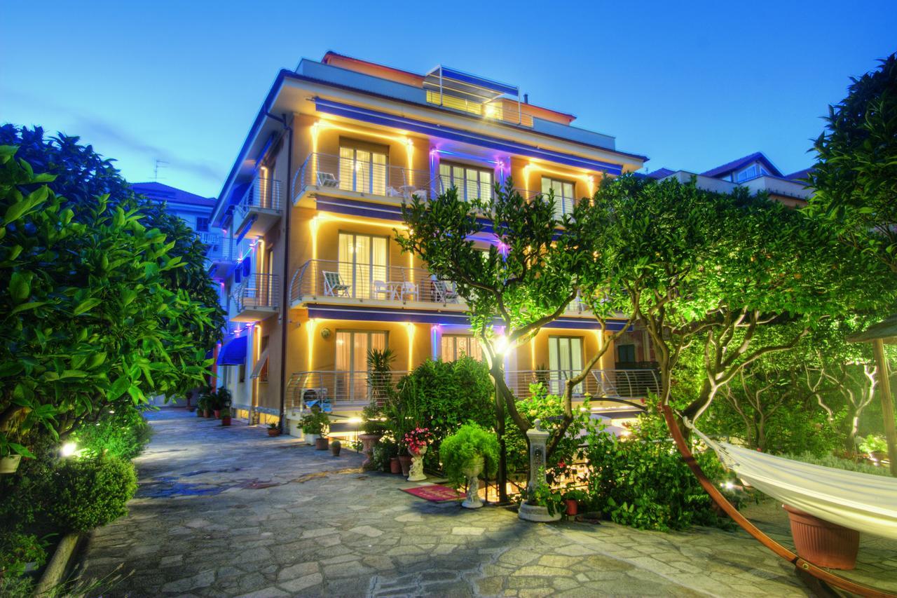 Hotel Villa Delibera Varazze Exteriér fotografie