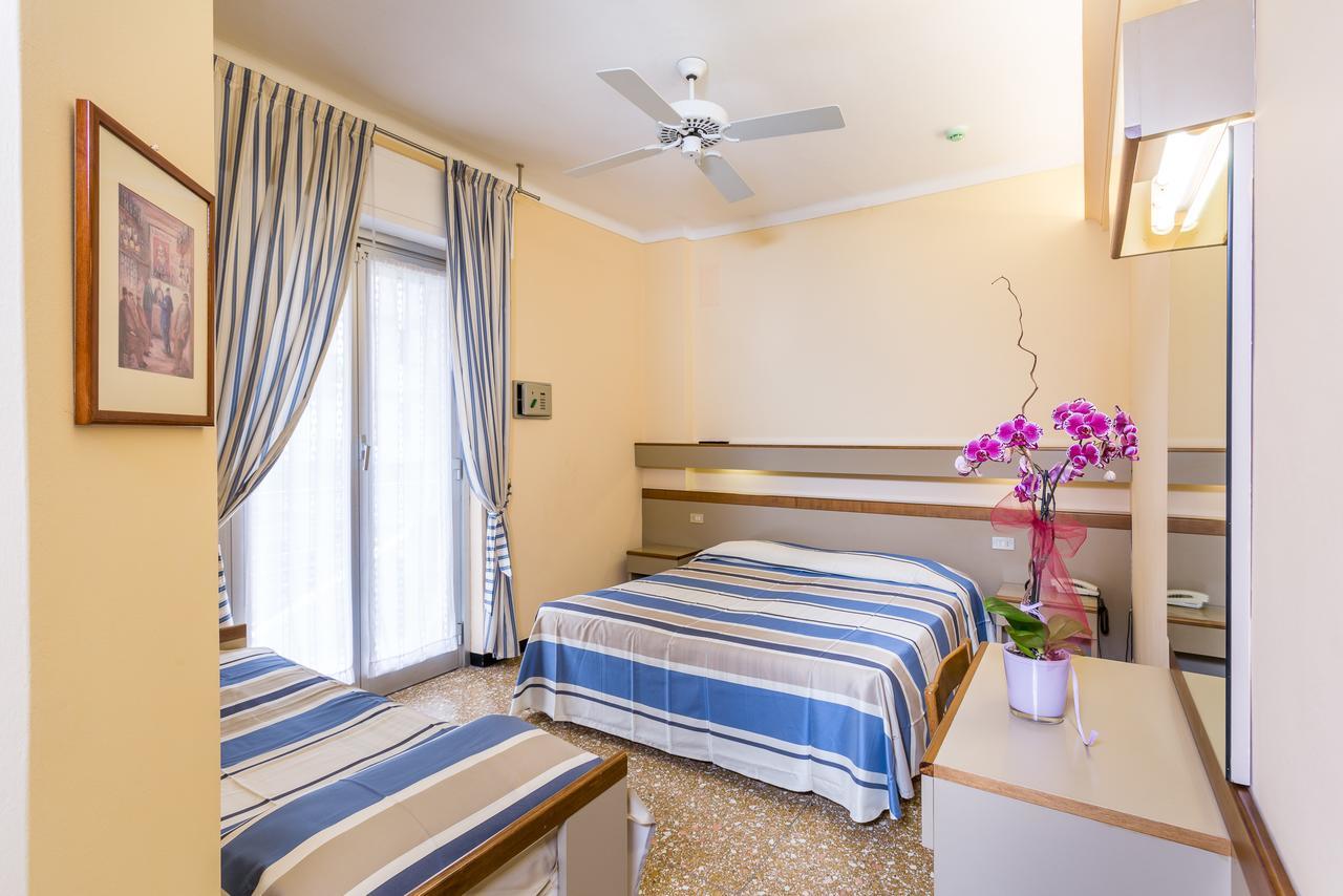 Hotel Villa Delibera Varazze Pokoj fotografie